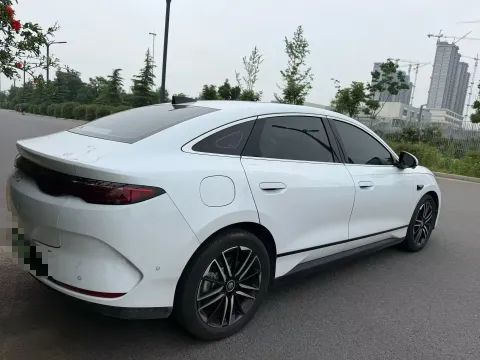 2025 BYD QinL BEV