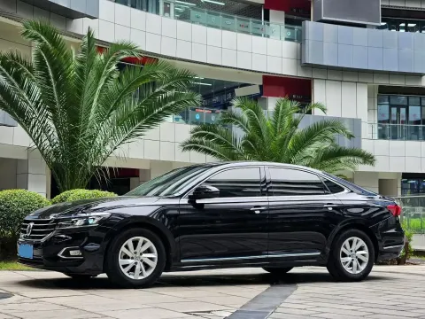 2020 VOLKSWAGEN PASSAT,autocango,china used car exporter,china ev exporter,chinese used car exporter,chinese used ev exporter