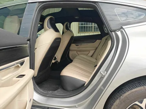 2022 Xpeng P7 BEV 83.1KWH