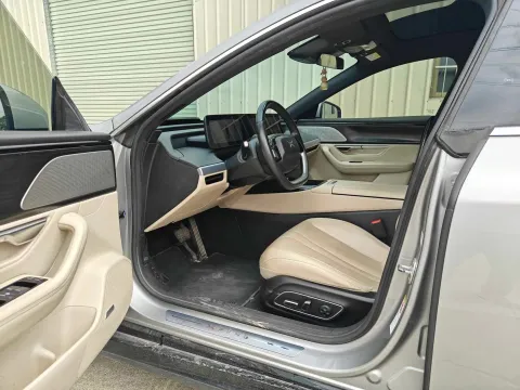 2022 Xpeng P7 BEV 83.1KWH