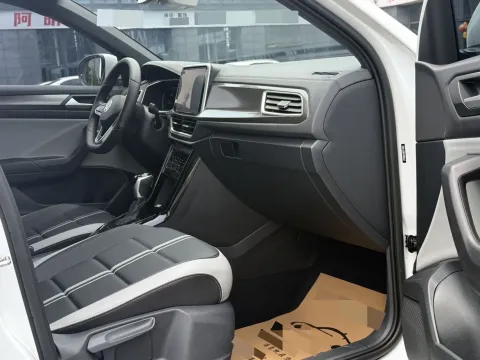 2023 Volkswagen T-Roc 1.5T 160HP L4 7DCT,autocango,china used car exporter,china ev exporter,chinese used car exporter,chinese used ev exporter