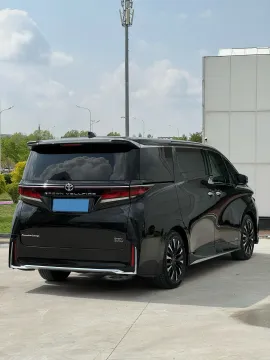 2024 Toyota Vellfire 2.5L 190HP L4 E-CVT Hybrid