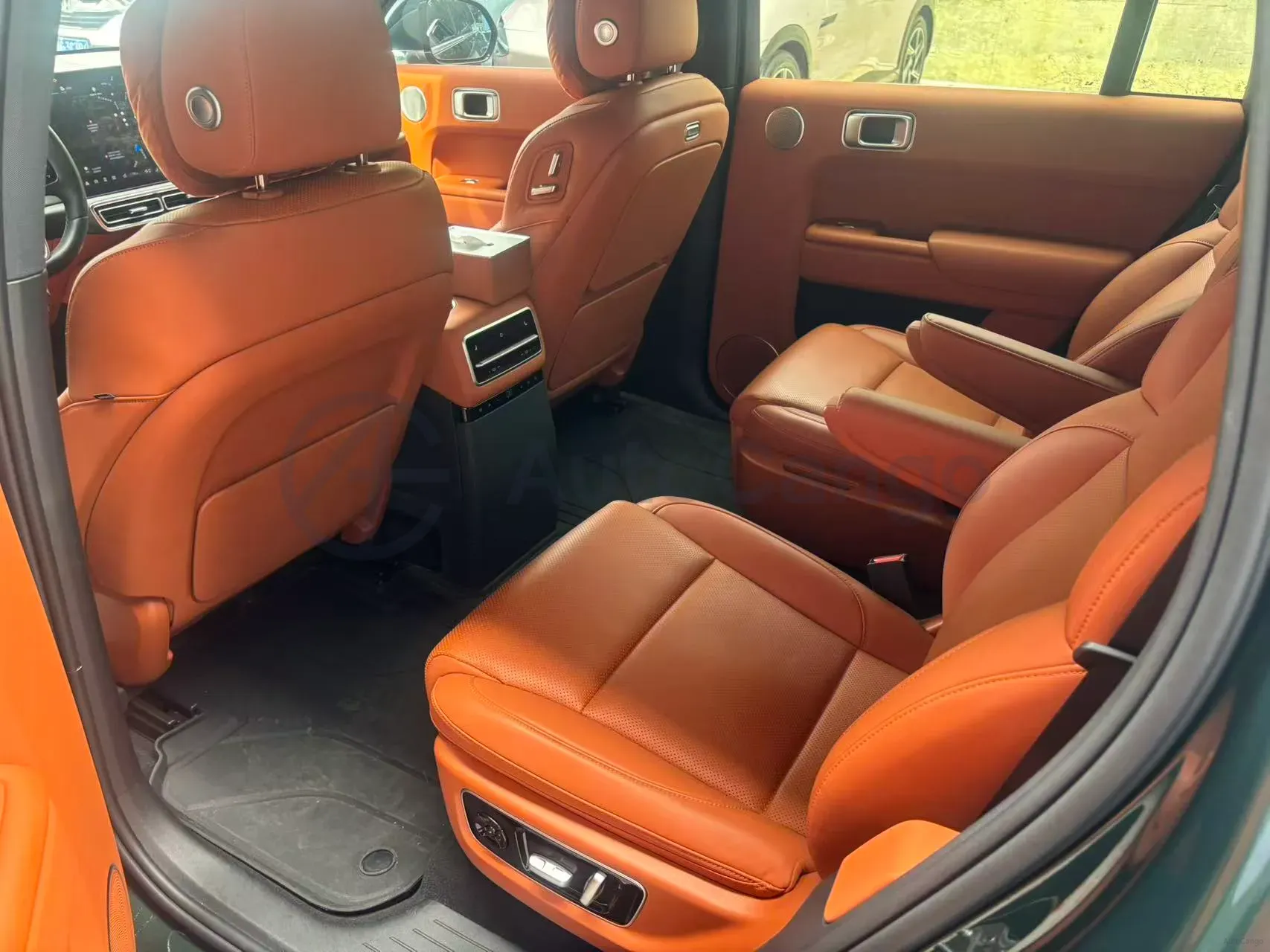 2022 Li L9 Range Extended 154HP REEV 42.6KWH,autocango,china used car exporter,china ev exporter,chinese used car exporter,chinese used ev exporter
