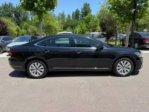 2021 Volkswagen Passat 2.0T 186HP L4 7DCT,autocango,china used car exporter,china ev exporter,chinese used car exporter,chinese used ev exporter