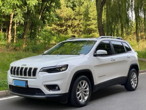 2019 JEEP CHEROKEE,autocango,china used car exporter,china ev exporter,chinese used car exporter,chinese used ev exporter