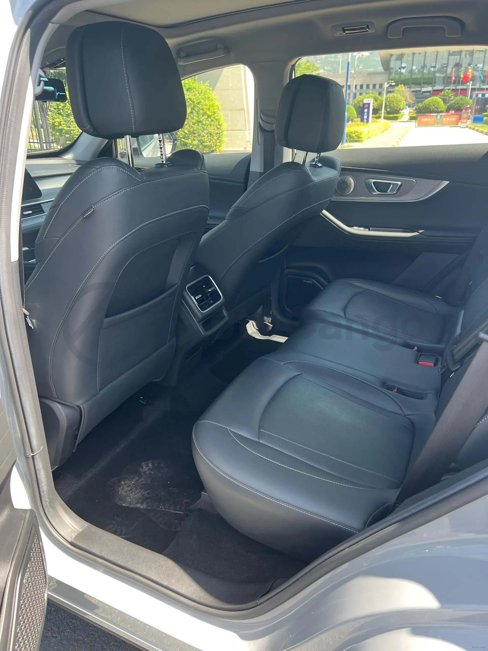 2022 Chery Tiggo 8 PRO 1.6T 197HP L4 7DCT,autocango,china used car exporter,china ev exporter,chinese used car exporter,chinese used ev exporter