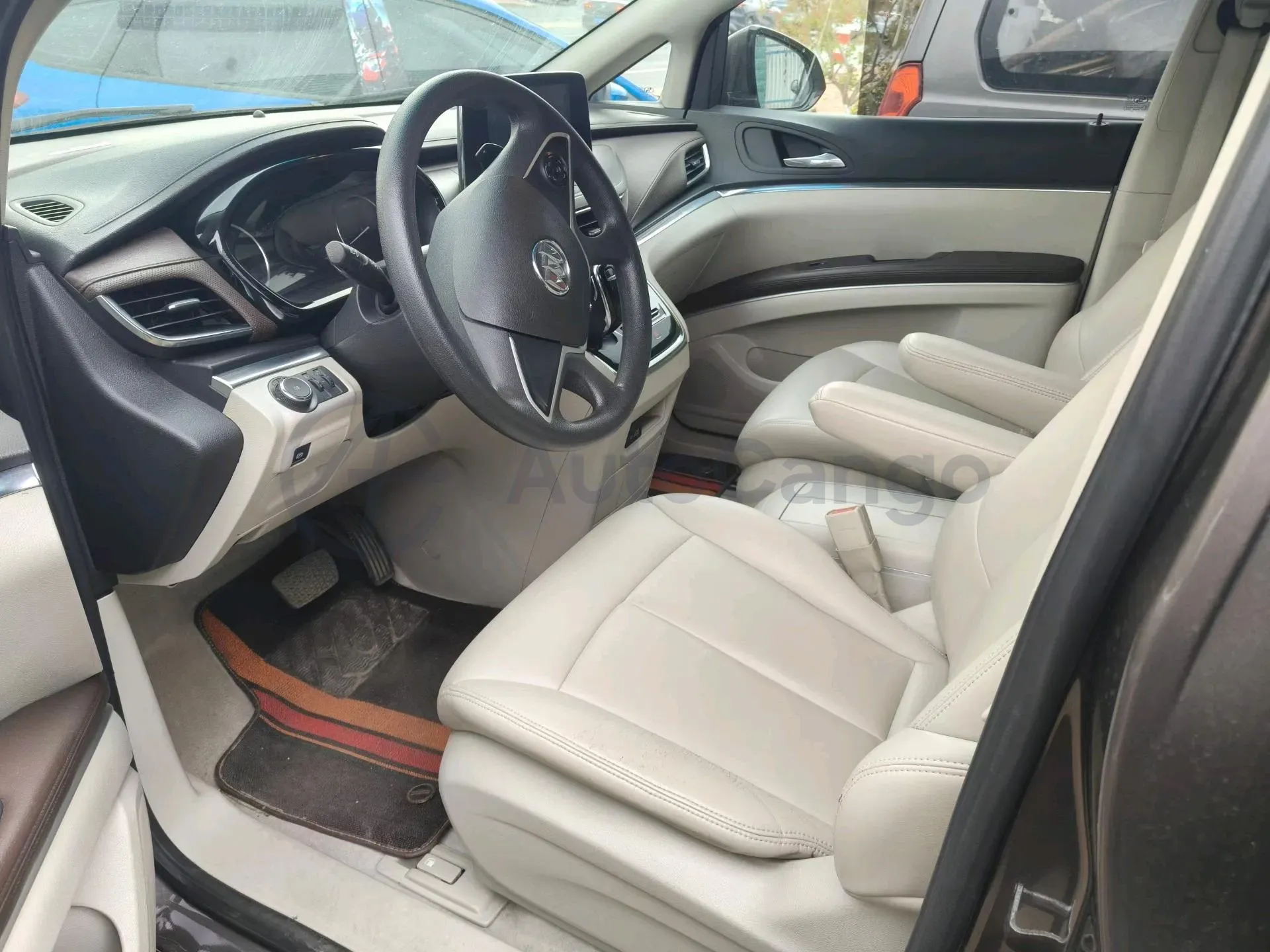 2022 Buick GL8 2.0T 237HP L4 9AT,autocango,china used car exporter,china ev exporter,chinese used car exporter,chinese used ev exporter