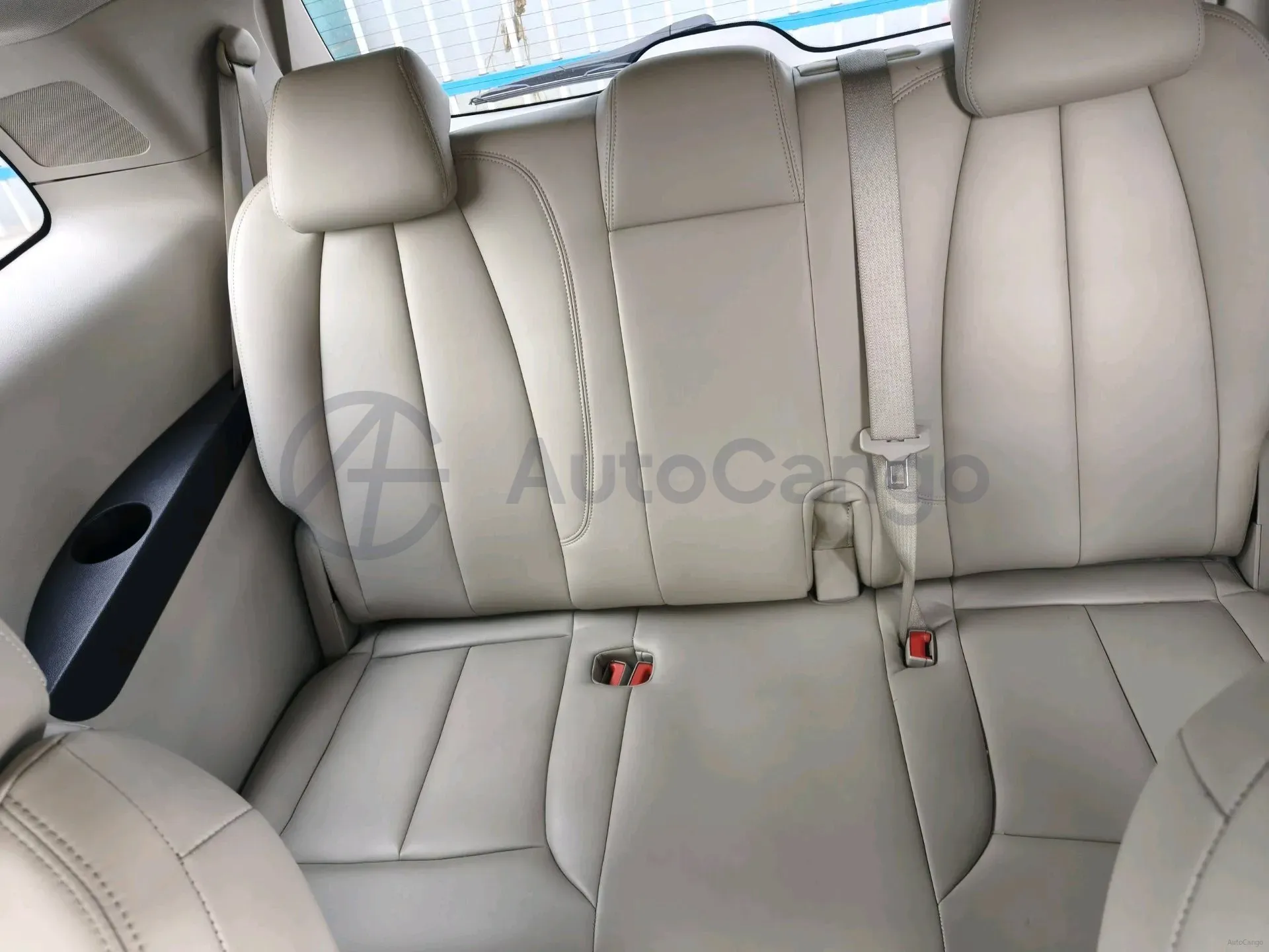 2022 Buick GL8 2.0T 237HP L4 9AT,autocango,china used car exporter,china ev exporter,chinese used car exporter,chinese used ev exporter
