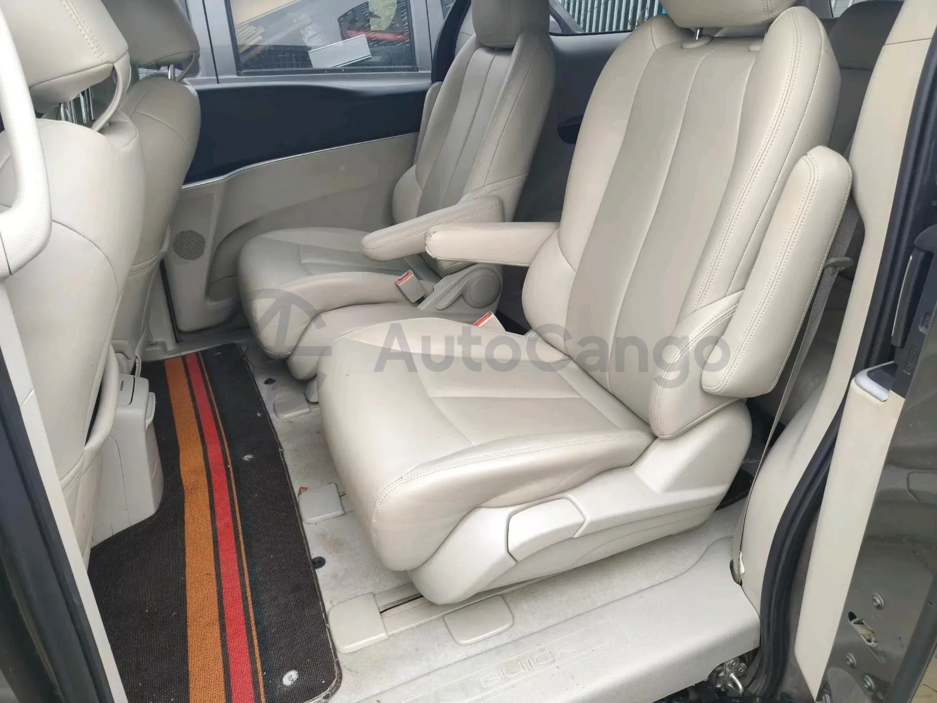 2022 Buick GL8 2.0T 237HP L4 9AT,autocango,china used car exporter,china ev exporter,chinese used car exporter,chinese used ev exporter