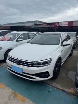 2019 VOLKSWAGEN PASSAT,autocango,china used car exporter,china ev exporter,chinese used car exporter,chinese used ev exporter
