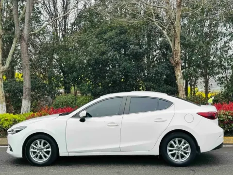 2019 Mazda 3 Axela 1.5L 117HP L4 6AT