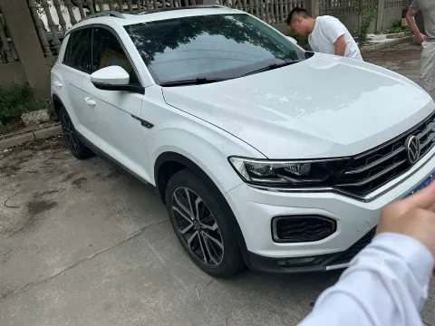 2022 Volkswagen T-Roc 1.4T 150HP L4 7DCT