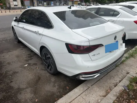 2023 Volkswagen Sagitar 1.5T 160HP L4 7DCT