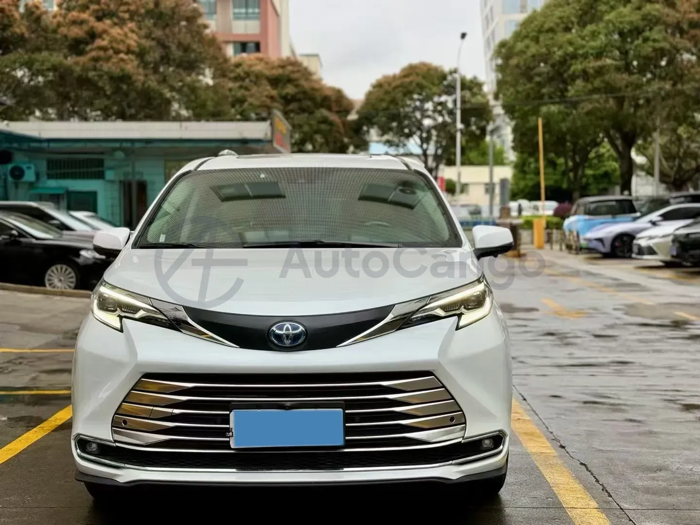 2023 Toyota Sienna 2.5L 189HP L4 E-CVT Hybrid,autocango,china used car exporter,china ev exporter,chinese used car exporter,chinese used ev exporter
