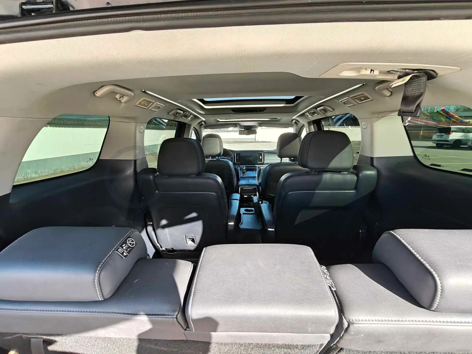 2021 GAC Trumpchi M8 2.0T 252HP L4 8AT,autocango,china used car exporter,china ev exporter,chinese used car exporter,chinese used ev exporter