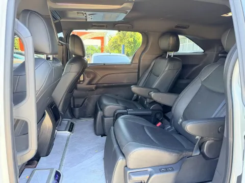 2024 Toyota Sienna 2.5L 189HP L4 E-CVT Hybrid,autocango,china used car exporter,china ev exporter,chinese used car exporter,chinese used ev exporter
