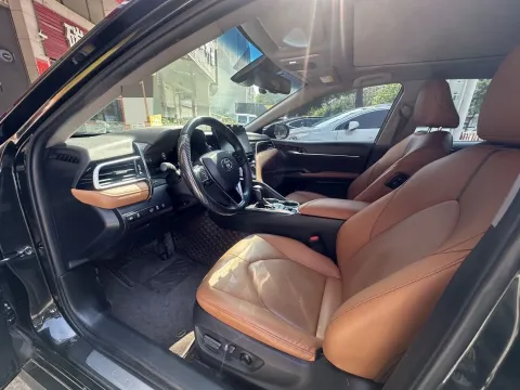 2021 Toyota Camry 2.5L 209HP L4 8AT,autocango,china used car exporter,china ev exporter,chinese used car exporter,chinese used ev exporter
