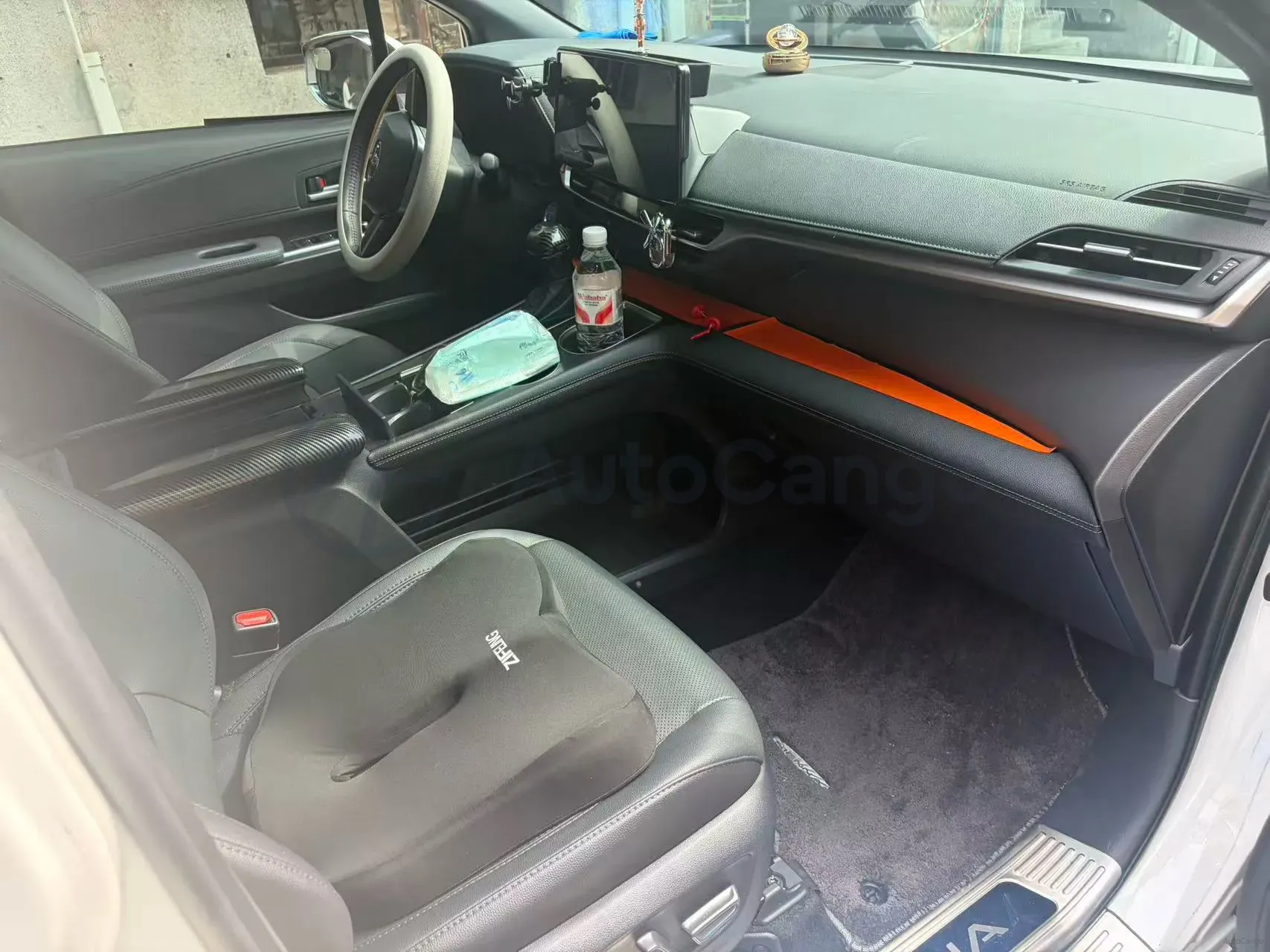 2023 Toyota Sienna 2.5L 189HP L4 E-CVT Hybrid,autocango,china used car exporter,china ev exporter,chinese used car exporter,chinese used ev exporter