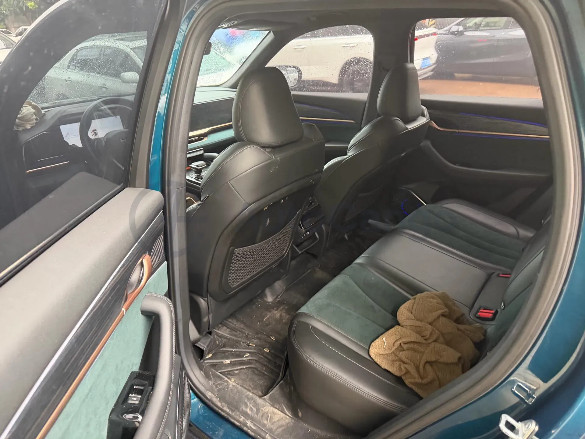 2021 Geely Monjaro 2.0T 218HP L4 7DCT,autocango,china used car exporter,china ev exporter,chinese used car exporter,chinese used ev exporter