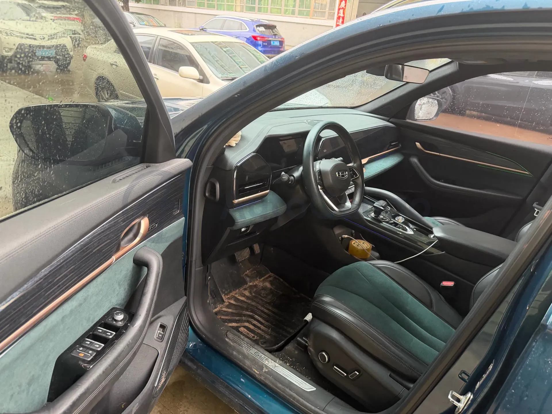 2021 Geely Monjaro 2.0T 218HP L4 7DCT,autocango,china used car exporter,china ev exporter,chinese used car exporter,chinese used ev exporter