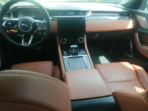 2024 Jaguar XFL 2.0T 300HP L4 8AT,autocango,china used car exporter,china ev exporter,chinese used car exporter,chinese used ev exporter