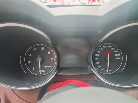 2017 Jaguar XE 2.0T 240HP L4 8AT
