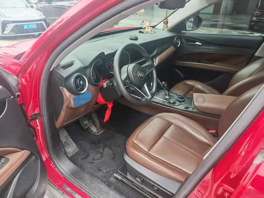2017 Jaguar XE 2.0T 240HP L4 8AT,autocango,china used car exporter,china ev exporter,chinese used car exporter,chinese used ev exporter
