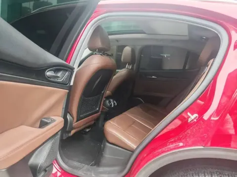 2017 Jaguar XE 2.0T 240HP L4 8AT