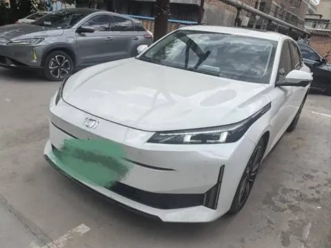 2024 CHANGAN QIYUAN A05,autocango,china used car exporter,china ev exporter,chinese used car exporter,chinese used ev exporter