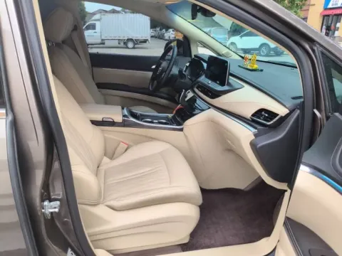 2023 Buick GL8 2.0T 237HP L4 9AT,autocango,china used car exporter,china ev exporter,chinese used car exporter,chinese used ev exporter