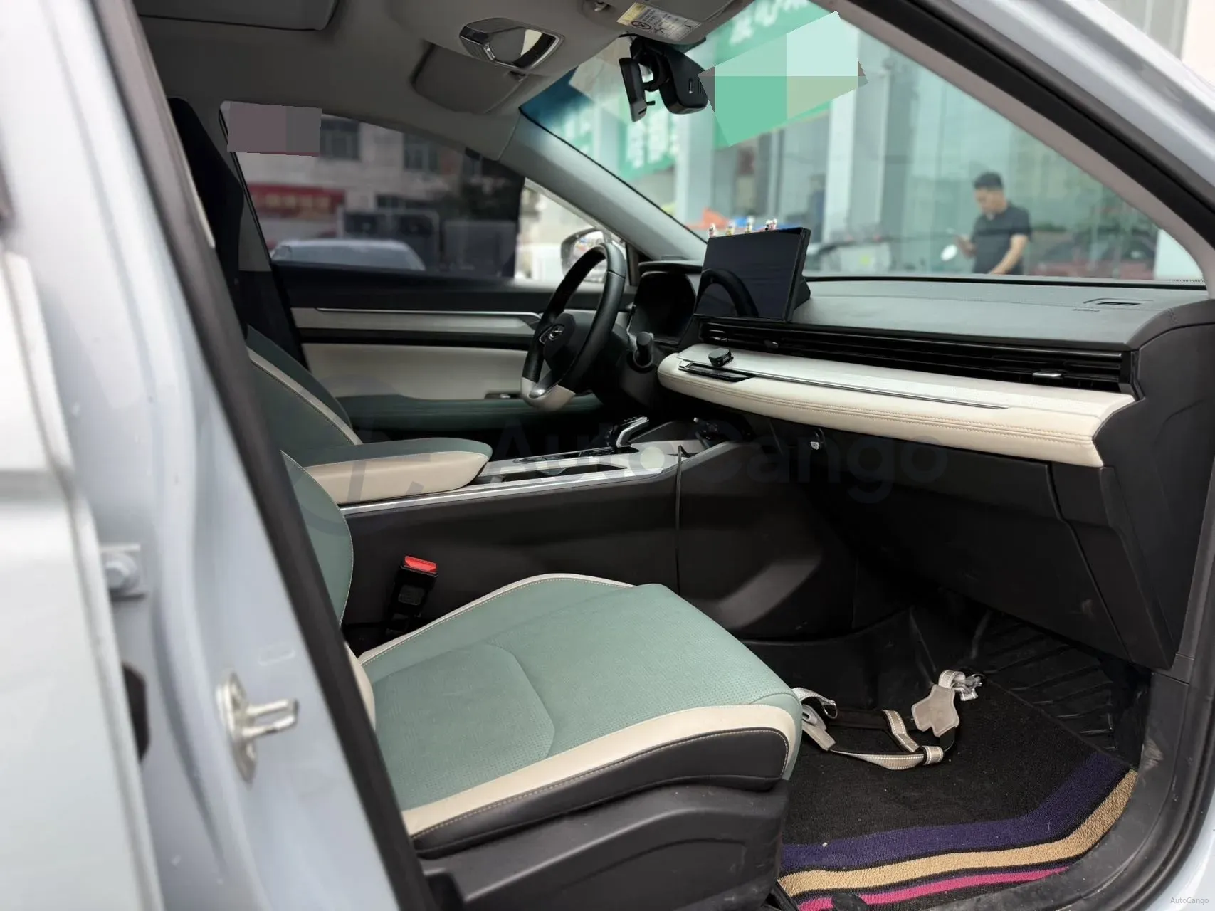2022 Geely Emgrand L HiP 1.5T 181HP L4 3DHT PHEV 15.5KWH,autocango,china used car exporter,china ev exporter,chinese used car exporter,chinese used ev exporter