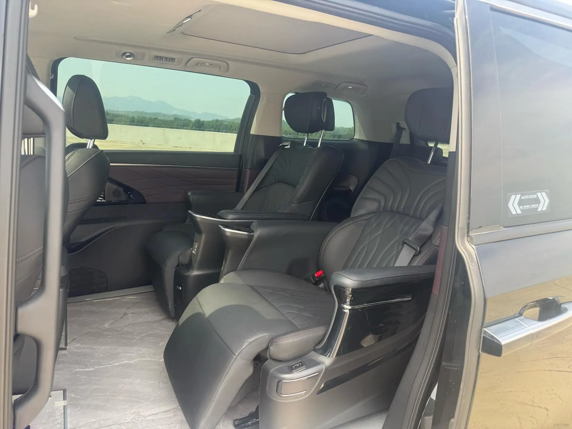 2024 GAC Trumpchi M8 2.0T 252HP L4 8AT,autocango,china used car exporter,china ev exporter,chinese used car exporter,chinese used ev exporter