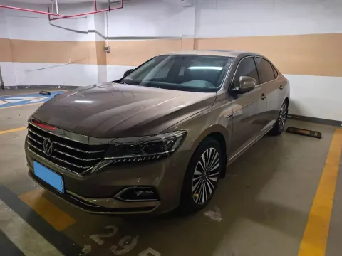 2020 VOLKSWAGEN PASSAT,autocango,china used car exporter,china ev exporter,chinese used car exporter,chinese used ev exporter