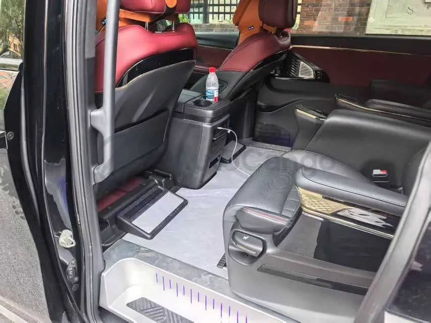 2024 GAC Trumpchi M8 2.0T 252HP L4 8AT,autocango,china used car exporter,china ev exporter,chinese used car exporter,chinese used ev exporter
