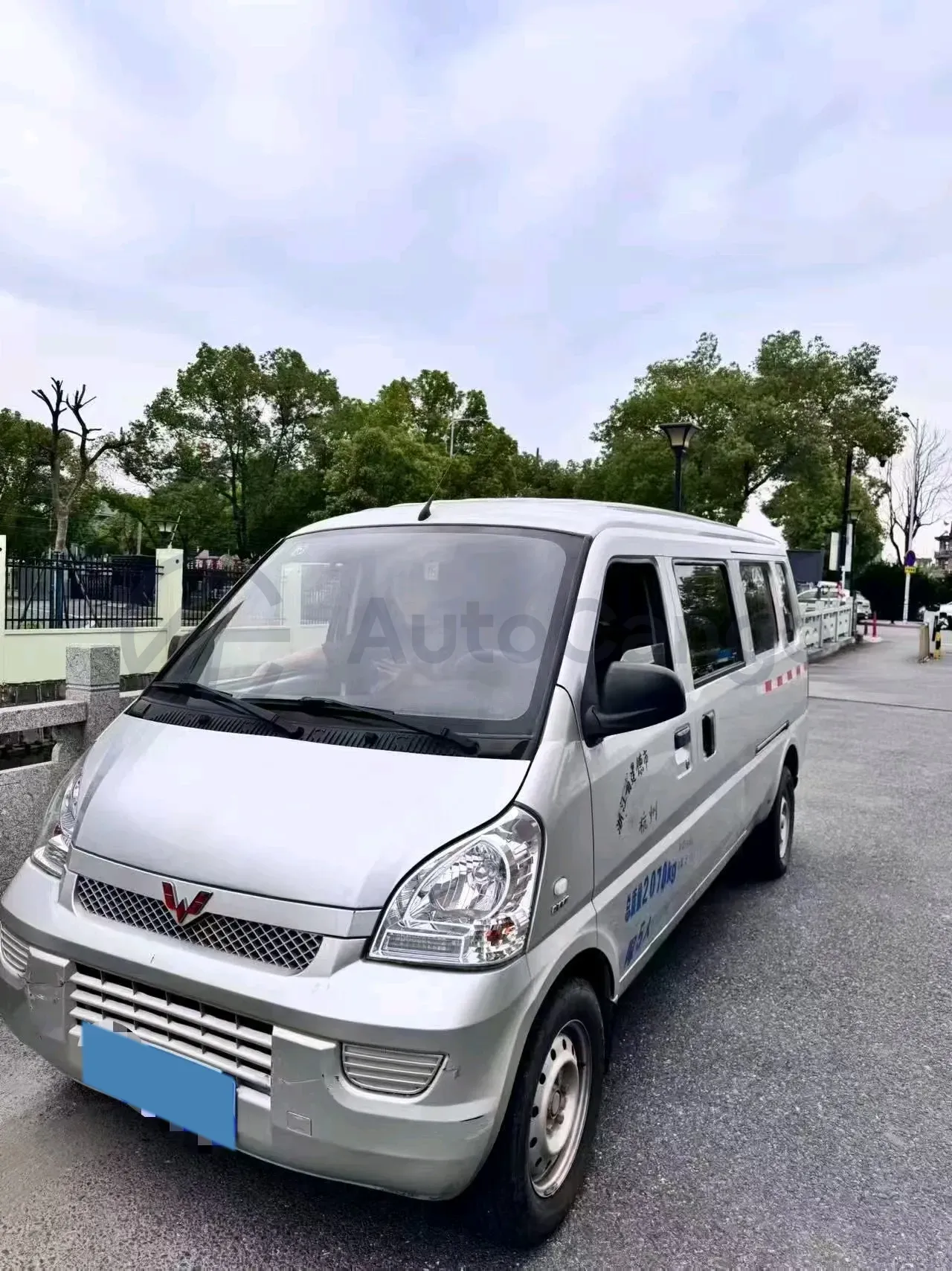 2021 WuLing RongGuang 1.5L 99HP L4 5MT,autocango,china used car exporter,china ev exporter,chinese used car exporter,chinese used ev exporter