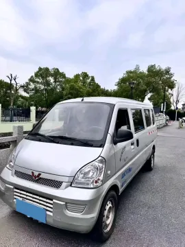 2021 WuLing RongGuang 1.5L 99HP L4 5MT,autocango,china used car exporter,china ev exporter,chinese used car exporter,chinese used ev exporter