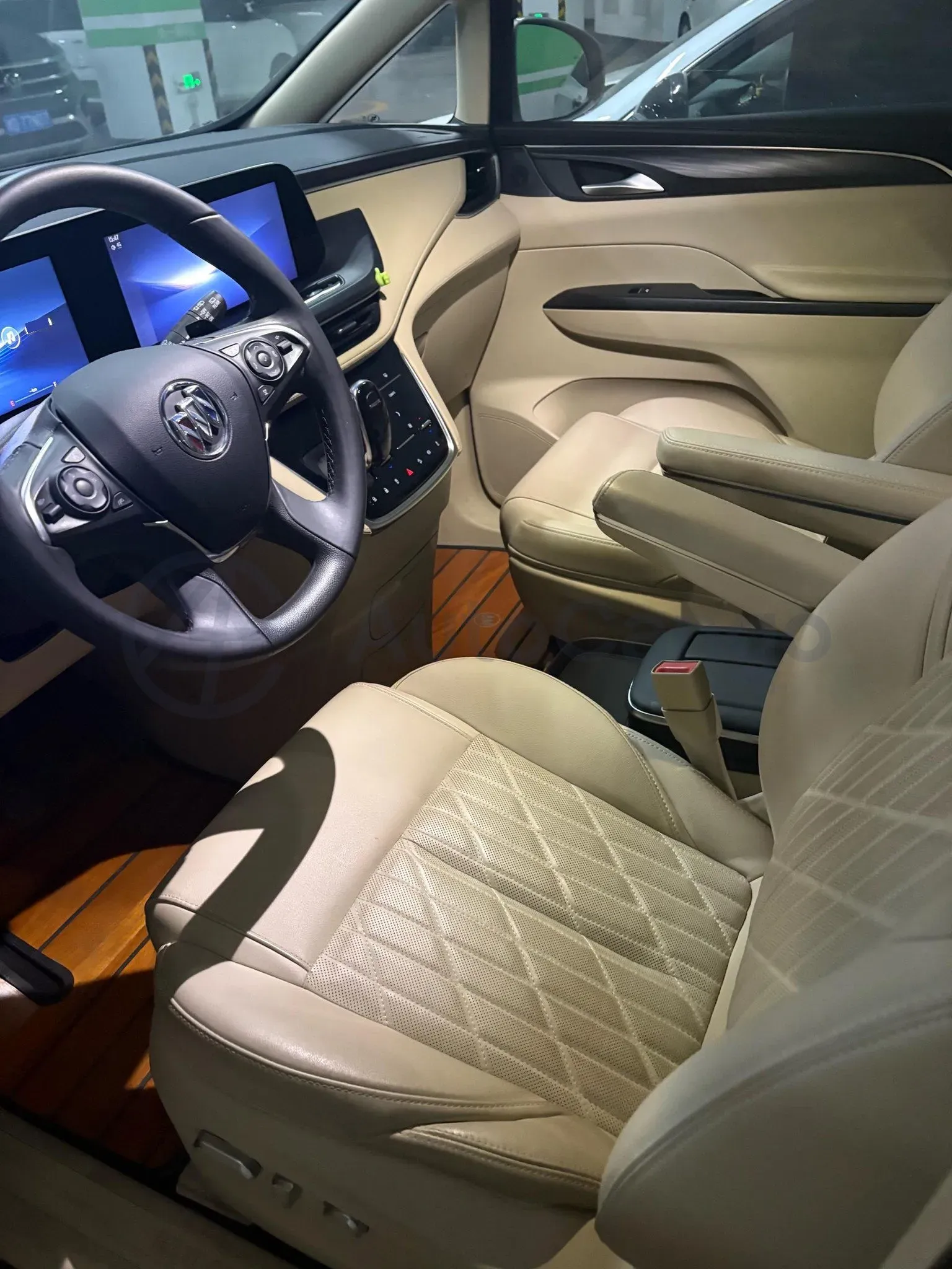 2023 Buick GL8 2.0T 237HP L4 9AT,autocango,china used car exporter,china ev exporter,chinese used car exporter,chinese used ev exporter