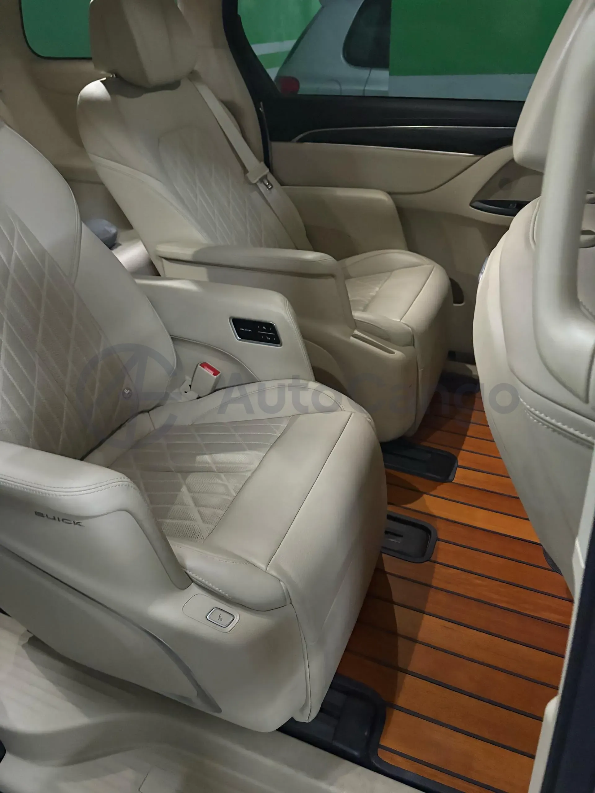 2023 Buick GL8 2.0T 237HP L4 9AT,autocango,china used car exporter,china ev exporter,chinese used car exporter,chinese used ev exporter
