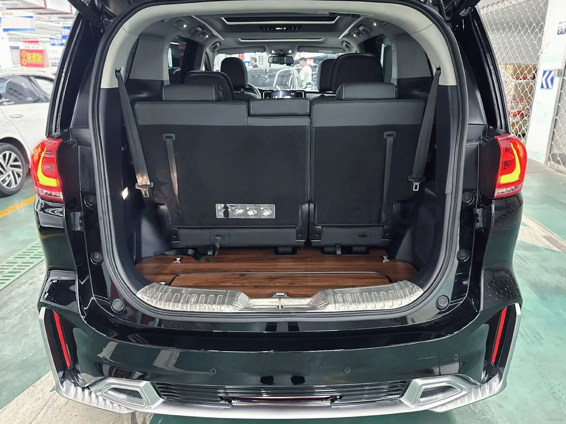 2021 GAC Trumpchi M8 2.0T 252HP L4 8AT,autocango,china used car exporter,china ev exporter,chinese used car exporter,chinese used ev exporter