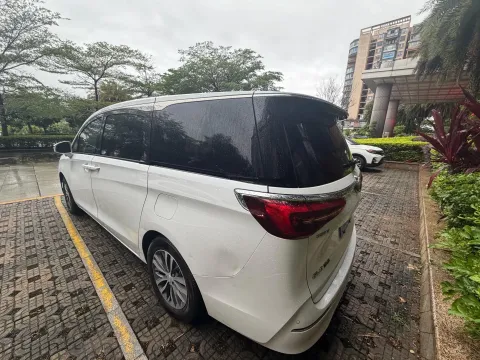 2022 Buick GL8 2.0T 237HP L4 9AT