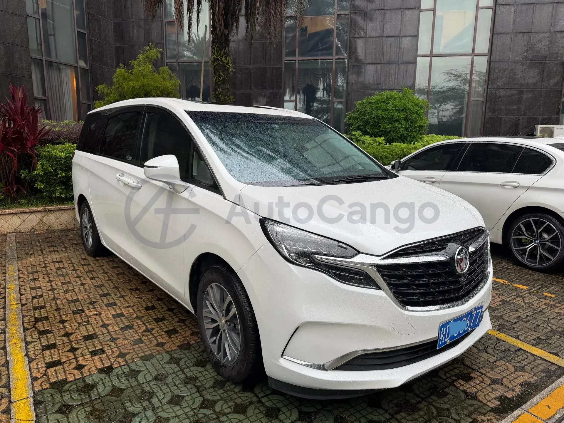 2022 Buick GL8 2.0T 237HP L4 9AT,autocango,china used car exporter,china ev exporter,chinese used car exporter,chinese used ev exporter