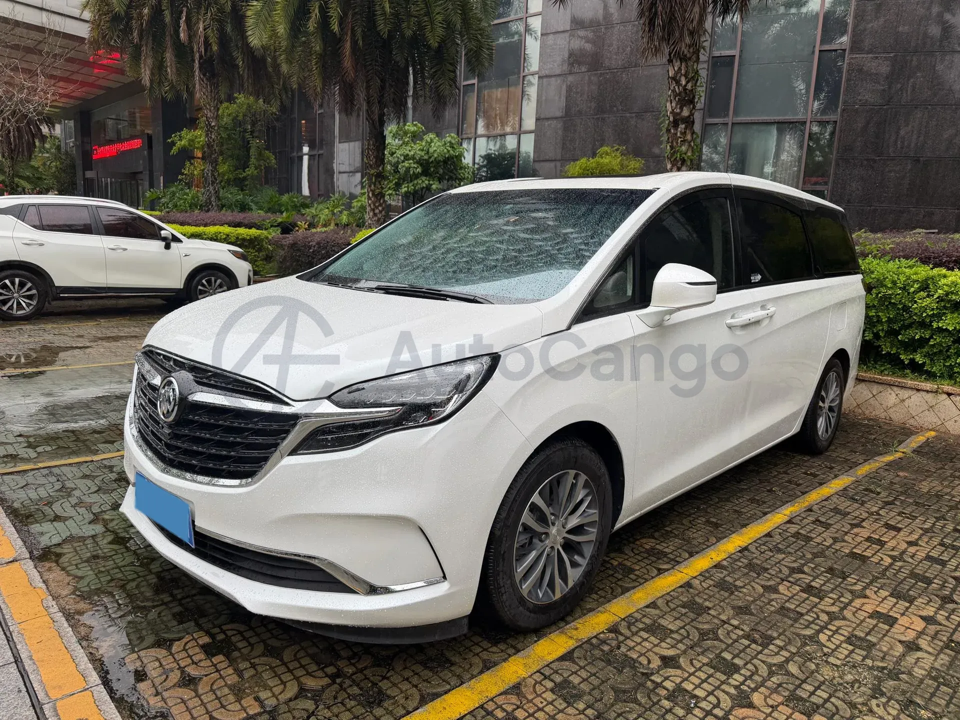 2022 Buick GL8 2.0T 237HP L4 9AT,autocango,china used car exporter,china ev exporter,chinese used car exporter,chinese used ev exporter