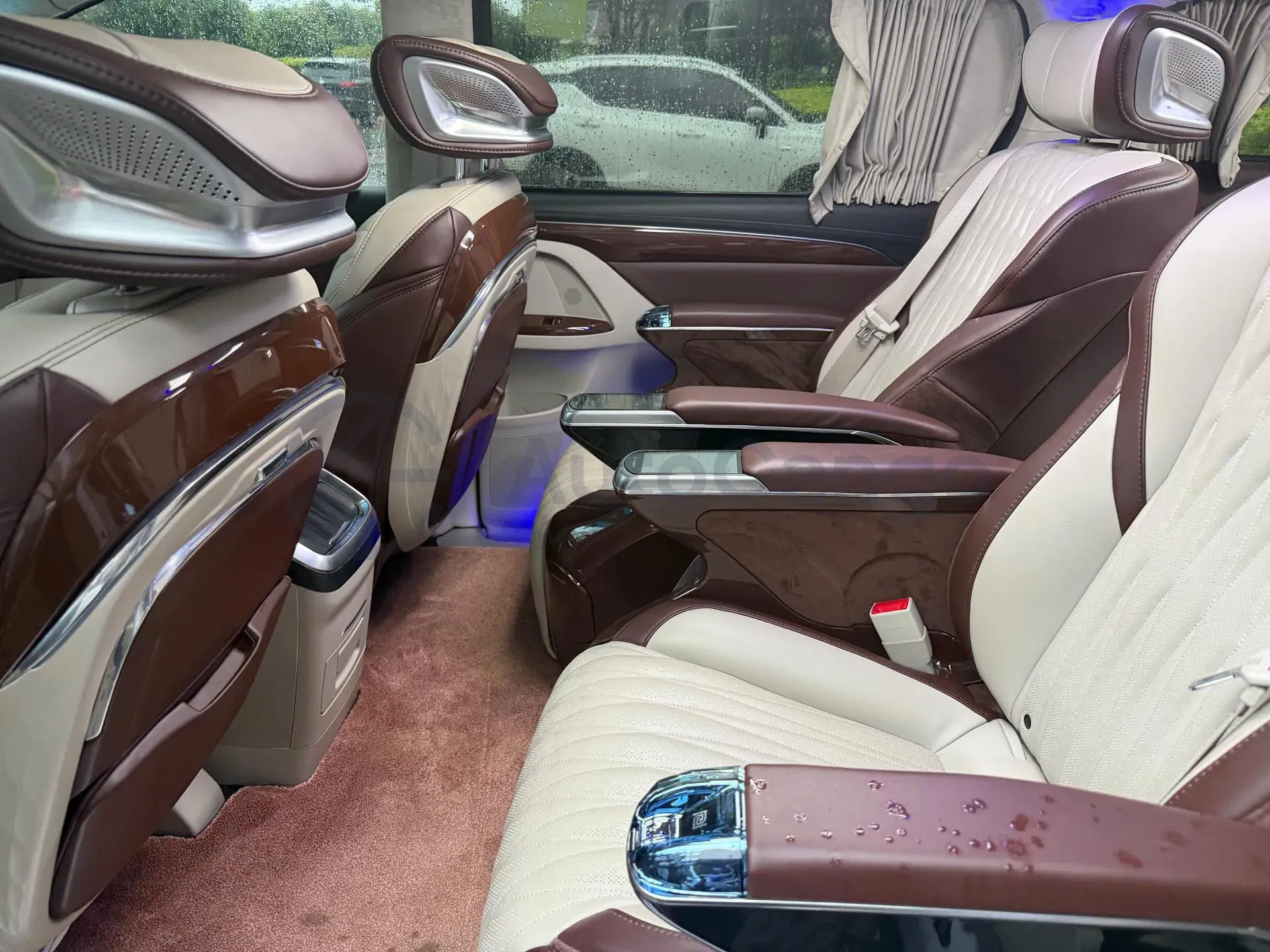 2022 Buick GL8 2.0T 237HP L4 9AT,autocango,china used car exporter,china ev exporter,chinese used car exporter,chinese used ev exporter