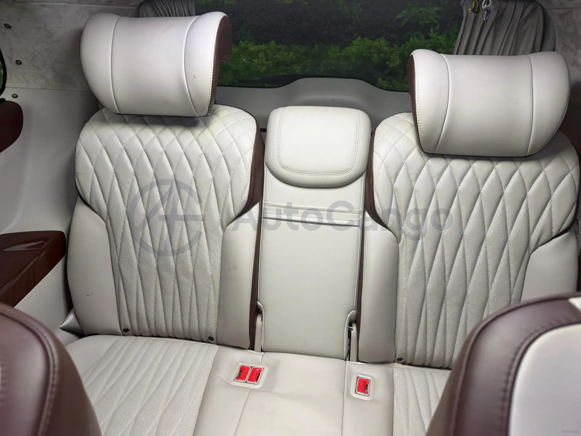 2022 Buick GL8 2.0T 237HP L4 9AT,autocango,china used car exporter,china ev exporter,chinese used car exporter,chinese used ev exporter
