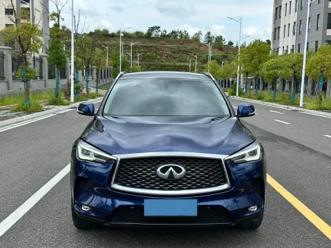 2018 Infiniti QX30 2.0T 211HP L4 7DCT,autocango,china used car exporter,china ev exporter,chinese used car exporter,chinese used ev exporter