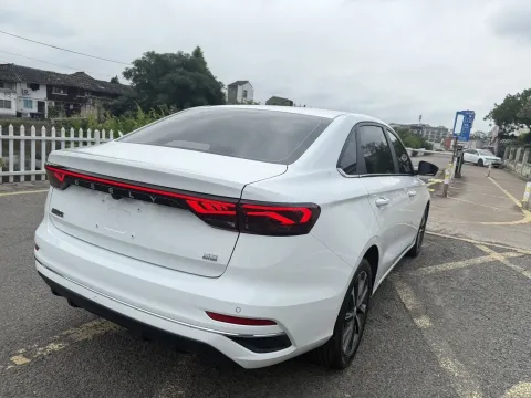 2025 Geely Emgrand 1.5L 127HP L4 CVT