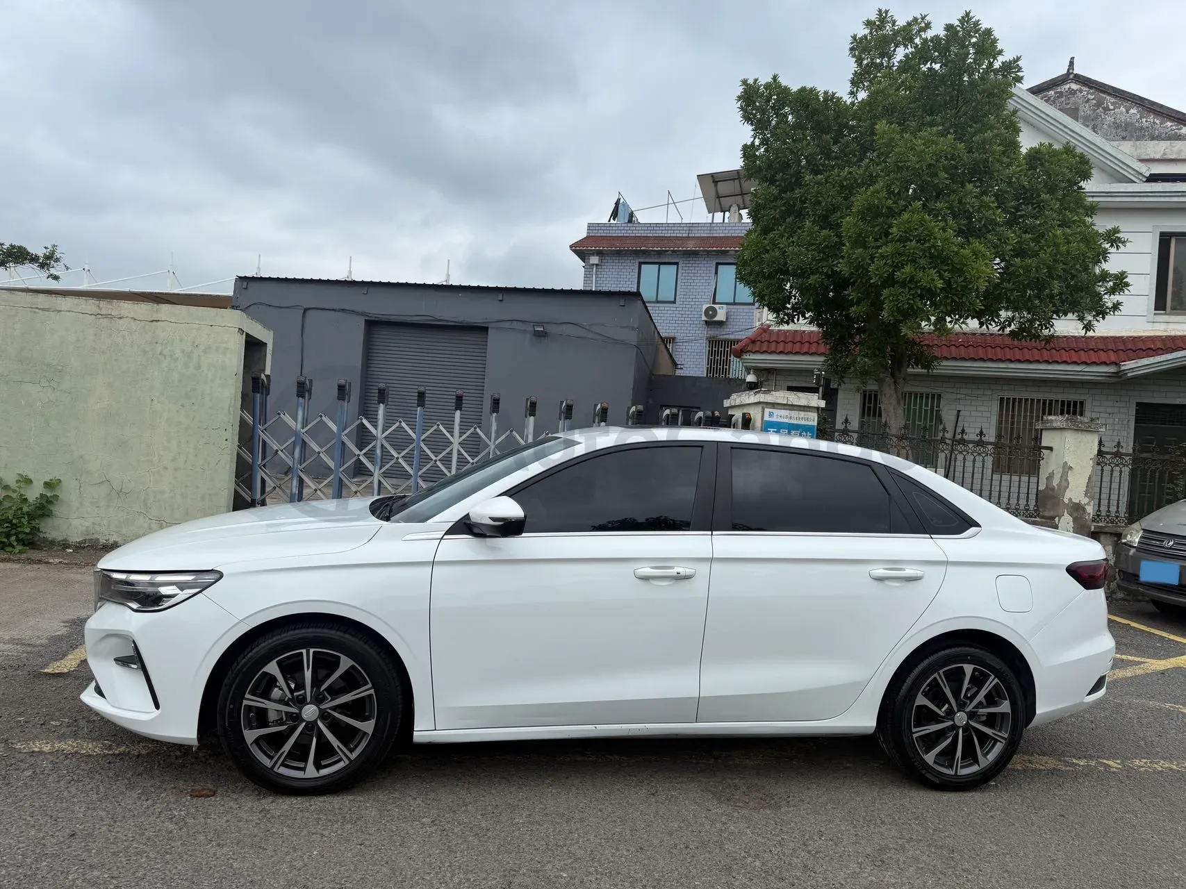2025 Geely Emgrand 1.5L 127HP L4 CVT,autocango,china used car exporter,china ev exporter,chinese used car exporter,chinese used ev exporter