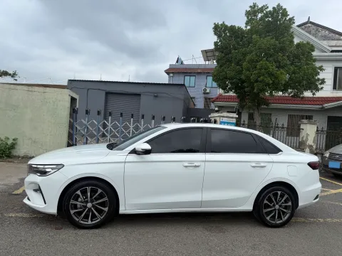 2025 Geely Emgrand 1.5L 127HP L4 CVT