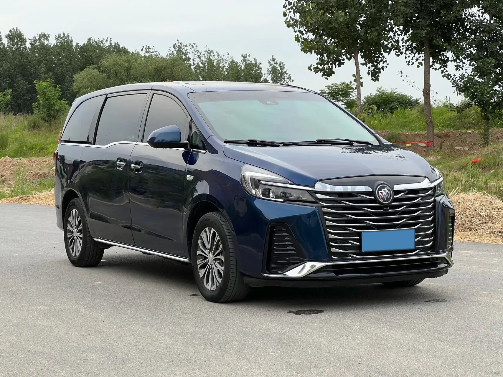 2023 Buick GL8 2.0T 237HP L4 9AT,autocango,china used car exporter,china ev exporter,chinese used car exporter,chinese used ev exporter