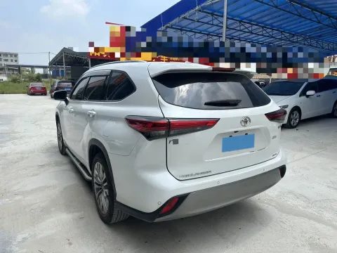 2024 Toyota Highlander 2.0T 248HP L4 8AT